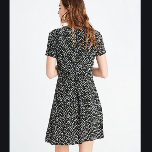 Madewell Button-Wrap Dress in Playground Posies - Picture 4 of 7